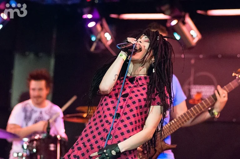 Nuki on stage, Music Town, Moscow, 24 March 2013 — photo 1 of 16