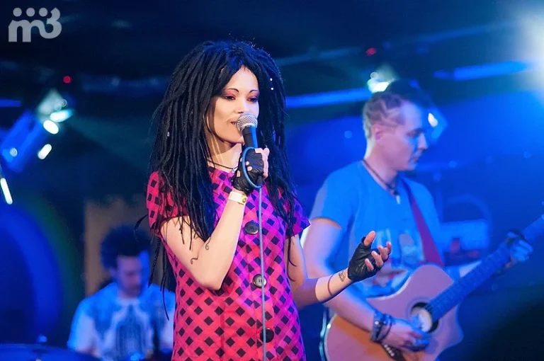 Nuki on stage, Music Town, Moscow, 24 March 2013 — photo 2 of 16