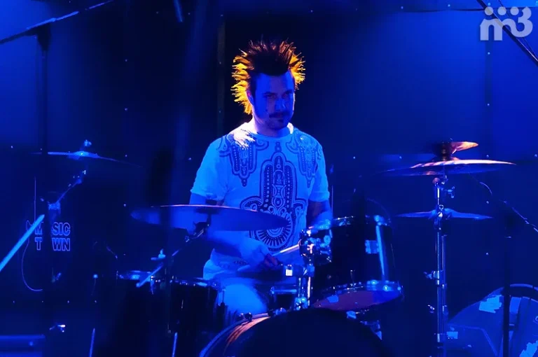 Nuki on stage, Music Town, Moscow, 24 March 2013 — photo 6 of 16
