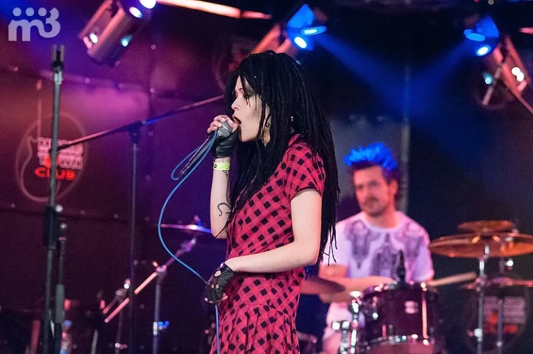Nuki on stage, Music Town, Moscow, 24 March 2013 — photo 12 of 16
