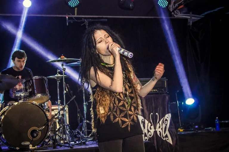 Nuki on stage, Arena Hall, Krasnodar, 11 December 2015 — photo 1 of 12