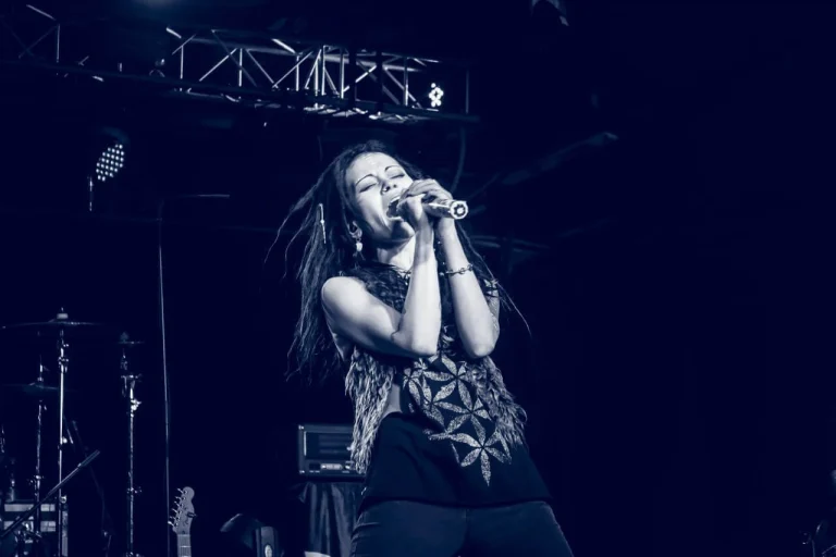 Nuki on stage, Arena Hall, Krasnodar, 11 December 2015 — photo 7 of 12