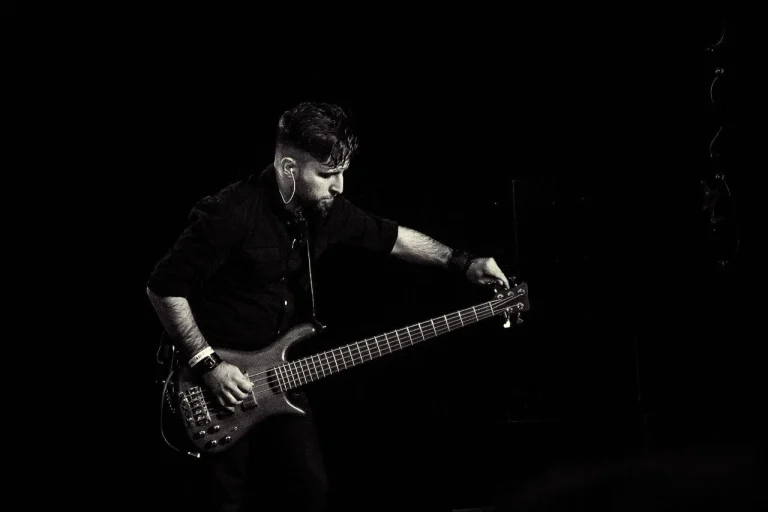 Nuki on stage, Arena Hall, Krasnodar, 11 December 2015 — photo 9 of 12