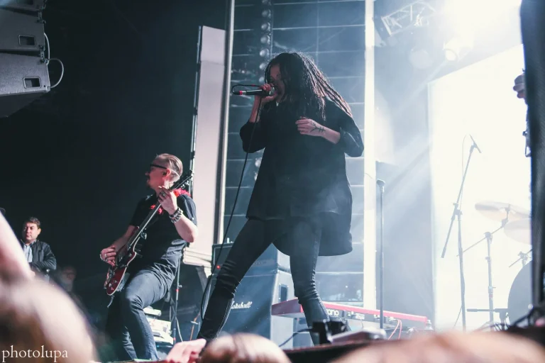 Nuki on stage, Stereo Hall, Moscow, 4 December 2016 — photo 3 of 12