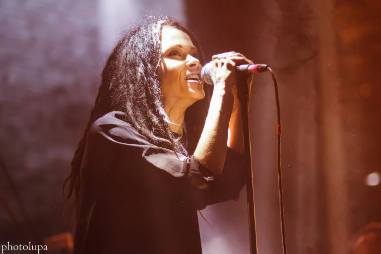 Nuki on stage, Stereo Hall, Moscow, 4 December 2016 — photo 7 of 12