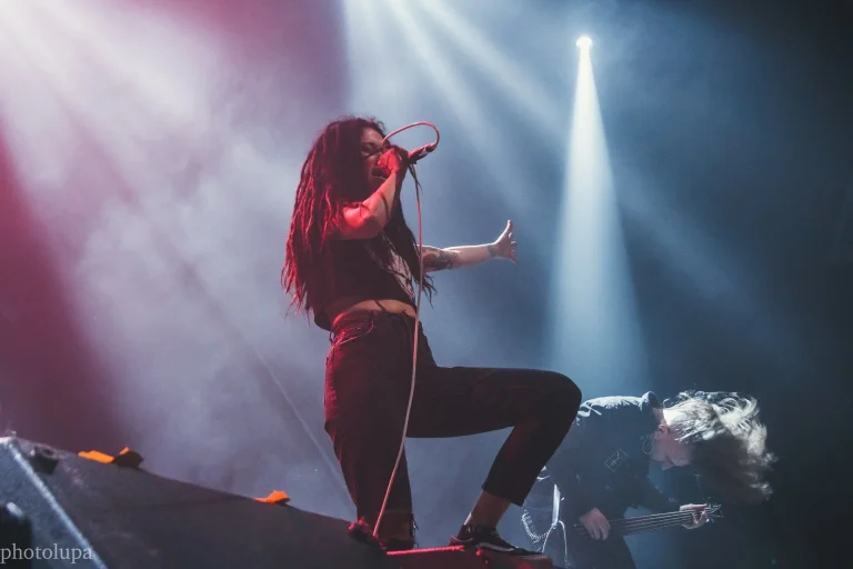 Nuki on stage, Teatr, Moscow, 17 December 2017 — photo 10 of 12