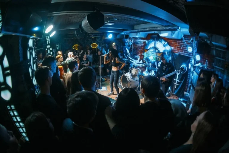 Nuki on stage, Machine Head, Saratov, 7 February 2018 — photo 12 of 12