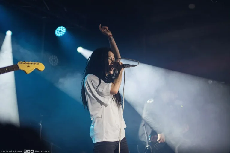 Nuki on stage, Buharest, Rostov-on-Don, 9 February 2018 — photo 3 of 8