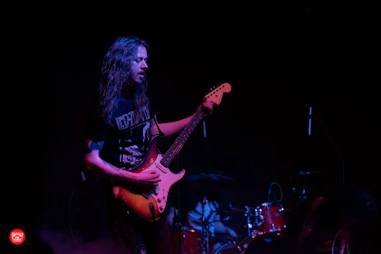 Nuki on stage, San Re Mo Holl, Vladivostok, 18 March 2018 — photo 4 of 12