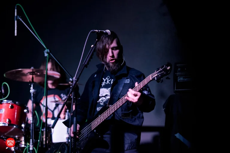 Nuki on stage, San Re Mo Holl, Vladivostok, 18 March 2018 — photo 6 of 12