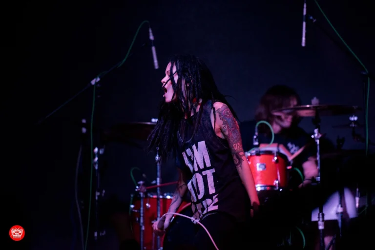 Nuki on stage, San Re Mo Holl, Vladivostok, 18 March 2018 — photo 8 of 12