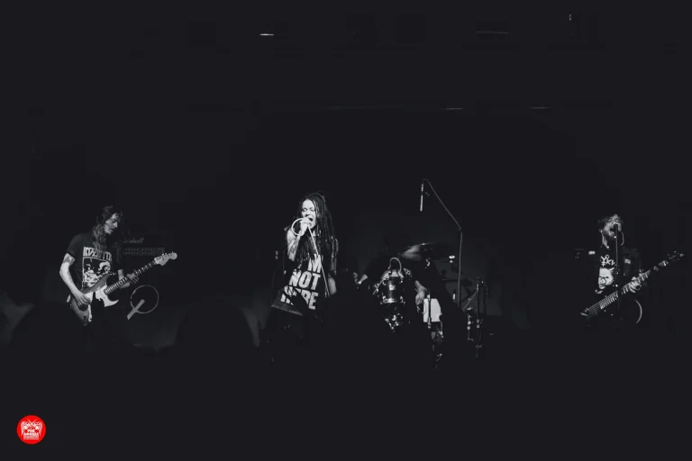 Nuki on stage, San Re Mo Holl, Vladivostok, 18 March 2018 — photo 10 of 12