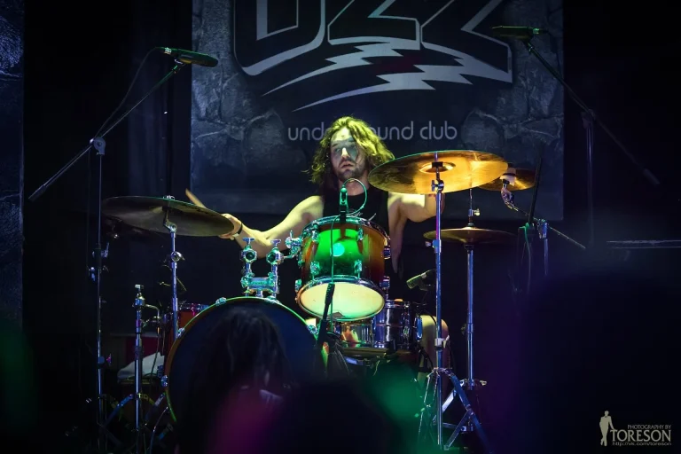 Nuki on stage, OZZ, Chelyabinsk, 7 April 2018 — photo 3 of 12