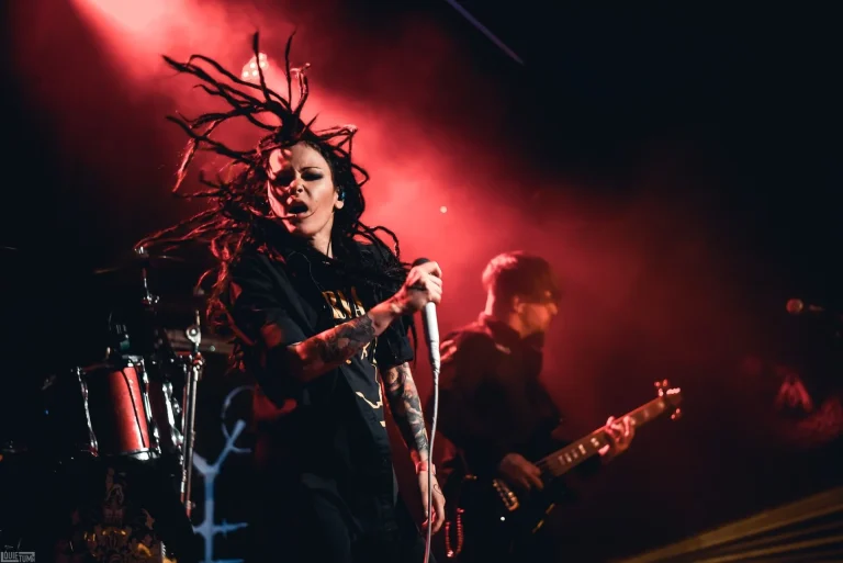 Nuki on stage, 16 tonn, Moscow, 7 June 2018 — photo 1 of 12