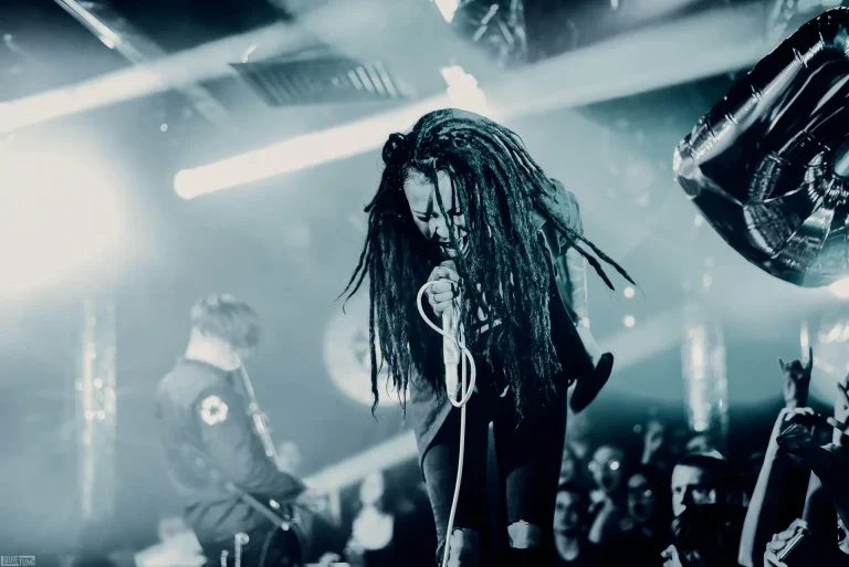 Nuki on stage, 16 tonn, Moscow, 7 June 2018 — photo 3 of 12