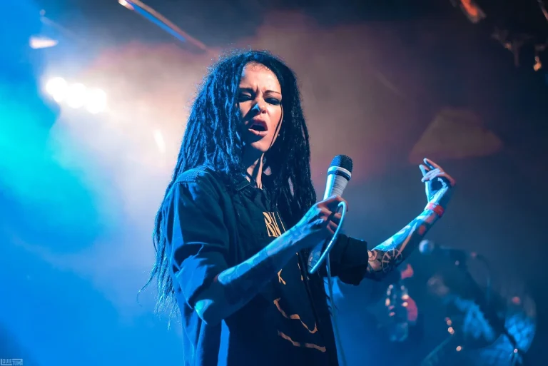 Nuki on stage, 16 tonn, Moscow, 7 June 2018 — photo 5 of 12