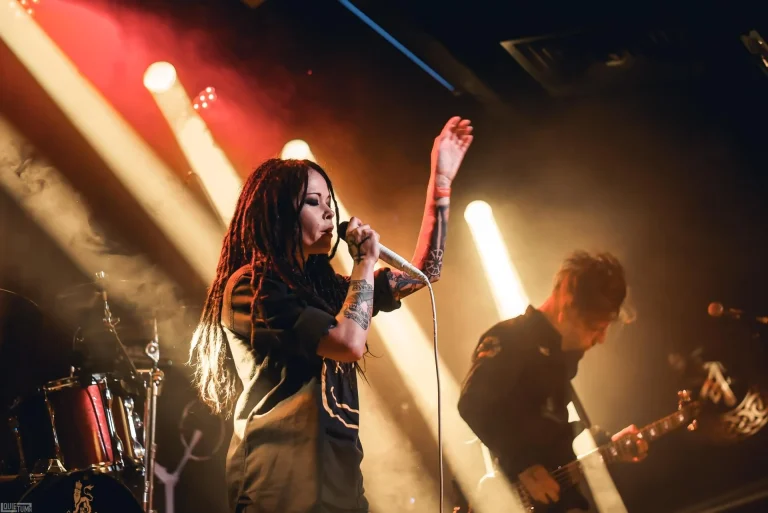 Nuki on stage, 16 tonn, Moscow, 7 June 2018 — photo 9 of 12