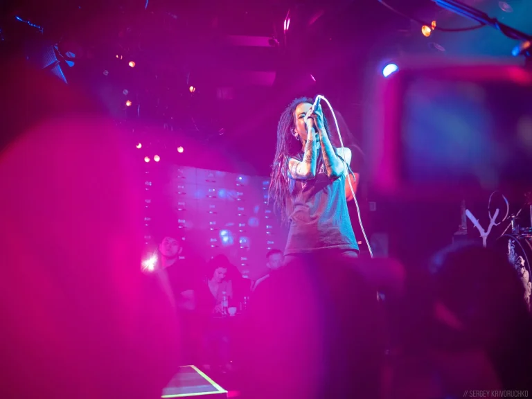 Nuki on stage, 16 tonn, Moscow, 5 June 2019 — photo 8 of 12