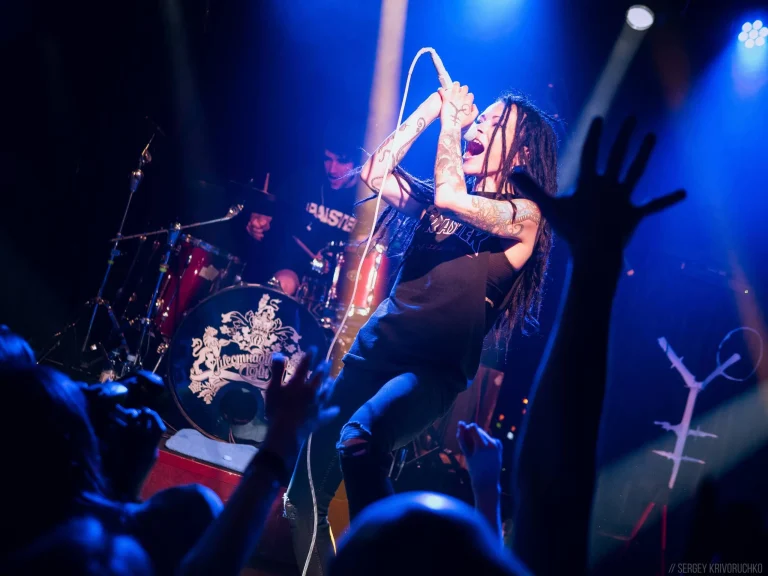 Nuki on stage, 16 tonn, Moscow, 5 June 2019 — photo 10 of 12