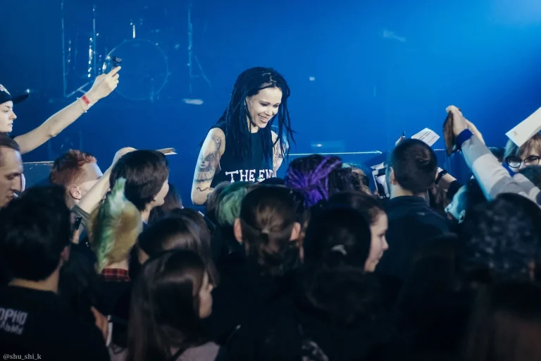 Nuki on stage, Avrora, Saint Petersburg, 27 February 2020 — photo 5 of 12