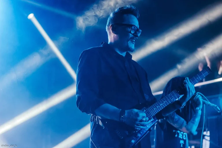 Nuki on stage, Avrora, Saint Petersburg, 27 February 2020 — photo 8 of 12
