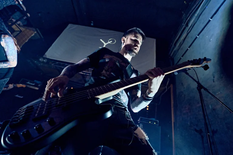 Nuki on stage, Alcatraz, Nizhny Novgorod, 26 November 2021 — photo 4 of 12