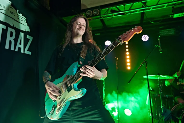 Nuki on stage, Alcatraz, Nizhny Novgorod, 26 November 2021 — photo 6 of 12