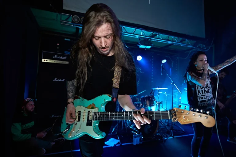 Nuki on stage, Alcatraz, Nizhny Novgorod, 26 November 2021 — photo 12 of 12