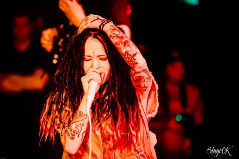 Nuki on stage, Sherwood Pub, Mytishchi, 12 March 2022 — photo 6 of 12