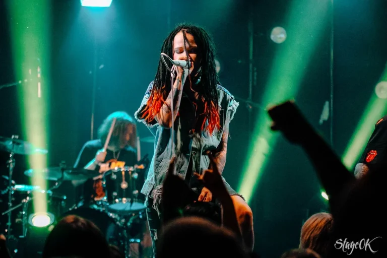 Nuki on stage, Sherwood Pub, Mytishchi, 12 March 2022 — photo 11 of 12