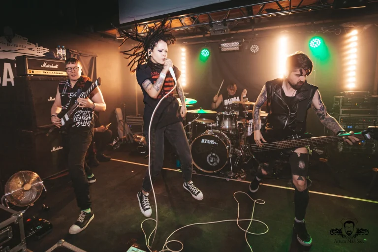 Nuki on stage, Alcatraz, Nizhny Novgorod, 16 September 2022 — photo 1 of 12