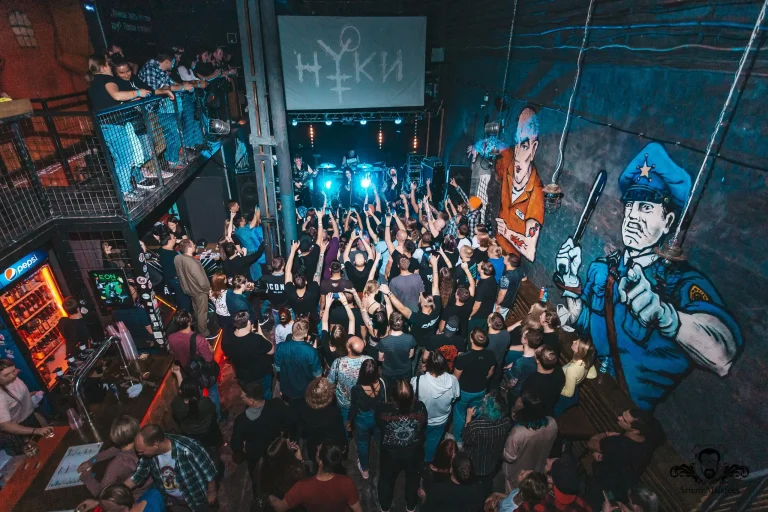 Nuki on stage, Alcatraz, Nizhny Novgorod, 16 September 2022 — photo 8 of 12
