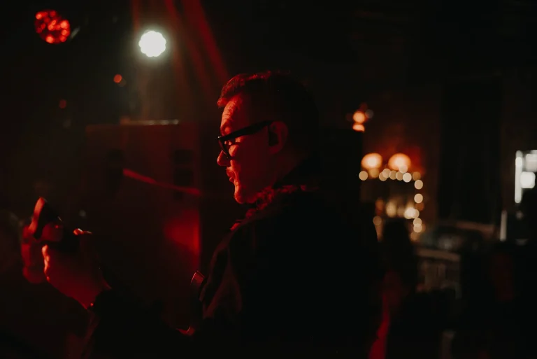 Nuki on stage, Club Ts, Yekaterinburg, 25 March 2023 — photo 2 of 12