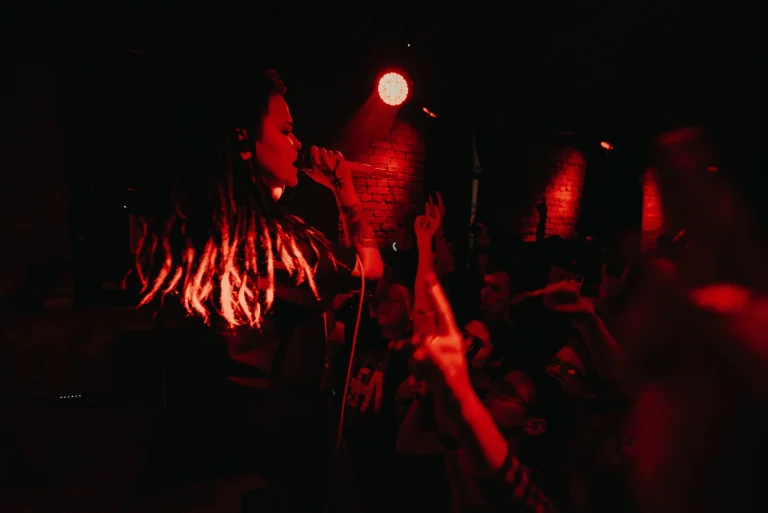 Nuki on stage, Club Ts, Yekaterinburg, 25 March 2023 — photo 8 of 12
